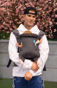 La figura de cera del Madame Tussauds de Justin Bieber lleva un portabebés